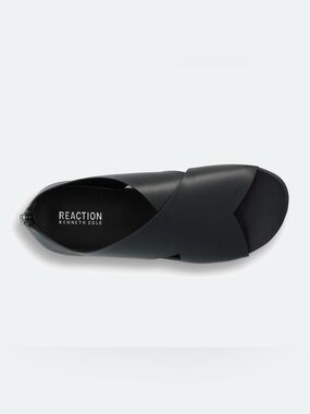 NWT Kenneth Cole Reaction Women’s Black Selena Sandals Size 9 / 40.5